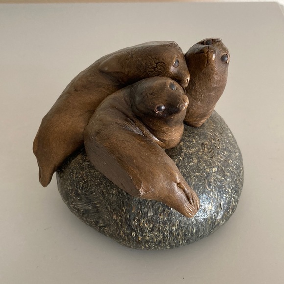 Gloria Shinn Wax Carved Sculpture 3 Seals Sea Lions on a Rock Vintage Art Piece - Picture 2 of 11